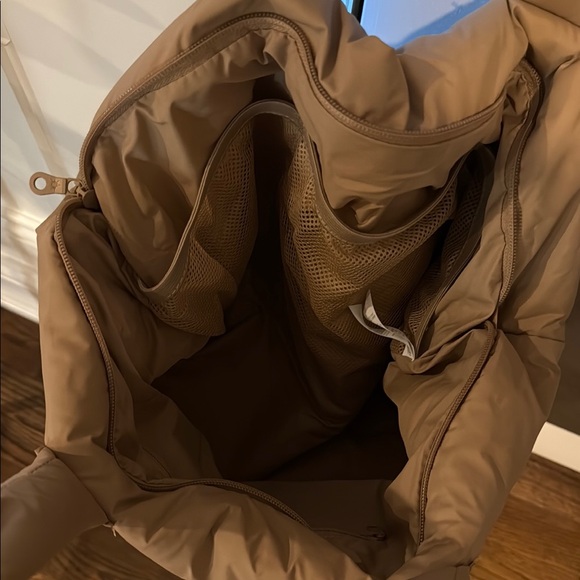 Offline By Aerie Tan Quilted Tote Bag - Picture 5 of 5